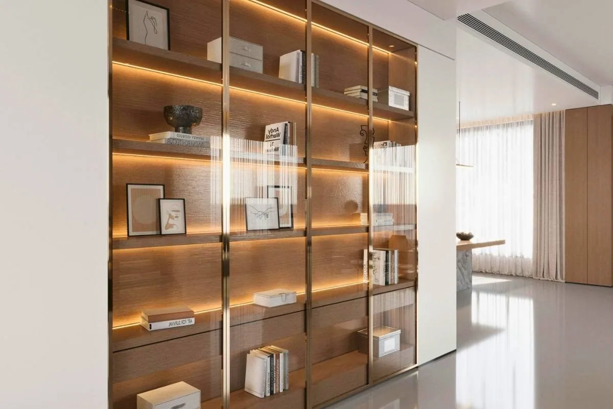 Vestidor con iluminación LED en baldas en Pelabravo