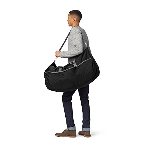 AmazonBasics - Bolsa grande de viaje/deporte (lona, 98 l), color negro