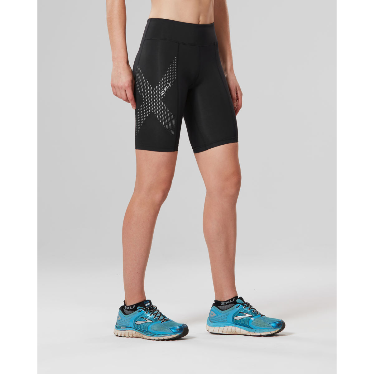 2XU Women's Mid-Rise Compression Short - Mallas cortas de compresión