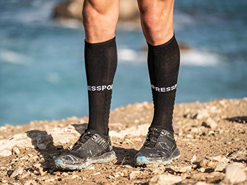 COMPRESSPORT Full Socks Run Calcetines de alta compresión para correr - Mejore su rendimiento - Soporte muscular, confort superior y ultraligero - Ciclismo, running, trail y triatlón, Negro, T1