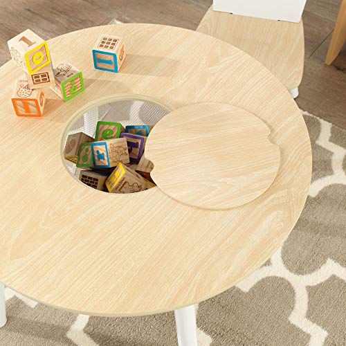 KidKraft 27027- Mesa de madera redonda natural y blanca con 2 sillas, para sala de juegos para niños / muebles de dormitorio , Color Natural y Blanco