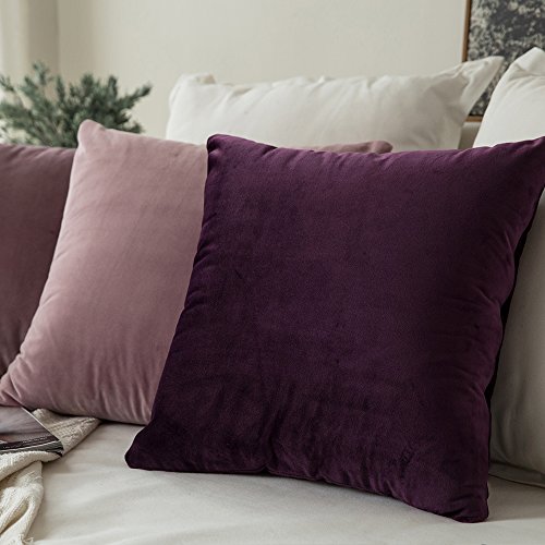 MIULEE Pack de 2, Terciopelo Suave Juego de Mesa de Manta de decoración Cuadrado Fundas de Almohada Funda de cojín para sofá dormitorio18 x 18 Pulgada 45 x 45 cm Berenjena Morada