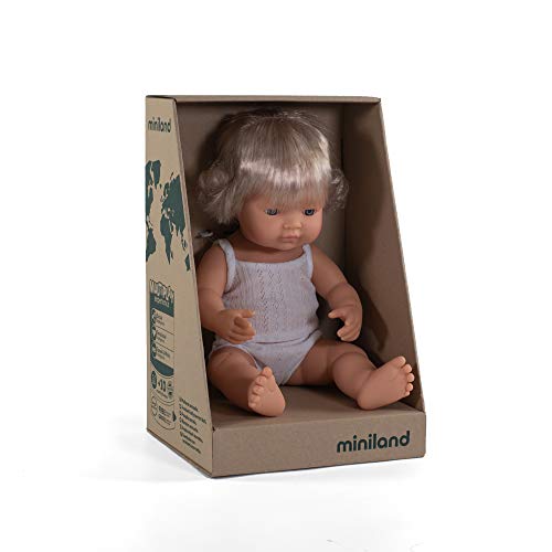 Miniland – Muñeco bebé Europea Niña de vinilo suave de 38cm con rasgos étnicos y sexuado para el aprendizaje de la diversidad con suave y agradable perfume. Presentado en caja de regalo.