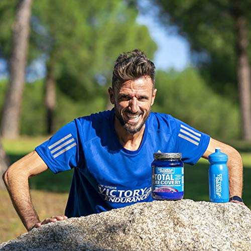 VICTORY ENDURANCE Total Recovery Summer Berries. Maximiza La Recuperación Después Del Entrenamiento. Enriquecido Con Electrolitos Y Vitaminas, 750 ml