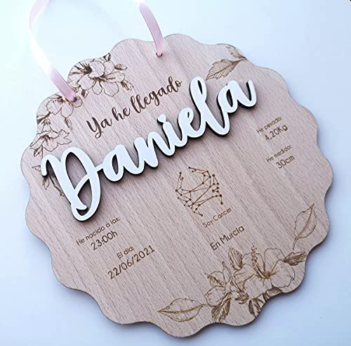 KARIVOO Placa madera natalicio personalizada con nombre, horóscopo, peso, medida, fecha y lugar de nacimiento bebé, regalo recién nacido niño y niña decorativo dormitorio birthday birth plate