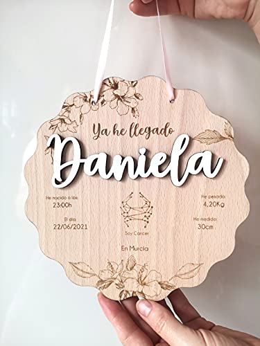 KARIVOO Placa madera natalicio personalizada con nombre, horóscopo, peso, medida, fecha y lugar de nacimiento bebé, regalo recién nacido niño y niña decorativo dormitorio birthday birth plate