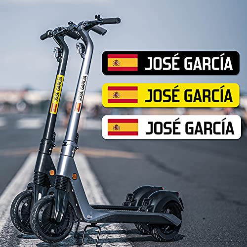 Pegatinas de Bandera con Nombre Personalizado para Bicicletas, Motos, Coches y patinetes eléctricos. 9 Etiquetas Adhesivas con Banderas Personalizadas. Vinilo Adhesivo Impermeable para vehículos