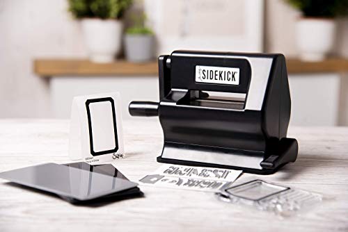 Sizzix Sidekick Starter Kit por Tim Holtz 664175 Máquina de Troquelado Manual portátil para Manualidades, álbumes de Recortes y Tarjetas, Apertura de 6,35 cm, Negra, 6.35cm