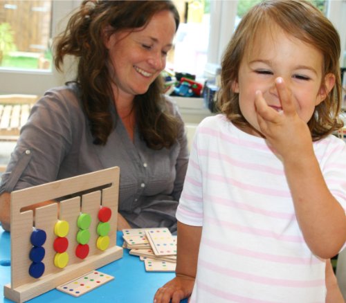 TOWO Juego de Clasificación de Colores de Madera - Juguete de Clasificación de Madera con Tarjetas de Patrón y Discos de Colores - Juego de Rompecabezas de Madera para niños - Juguetes Montessori