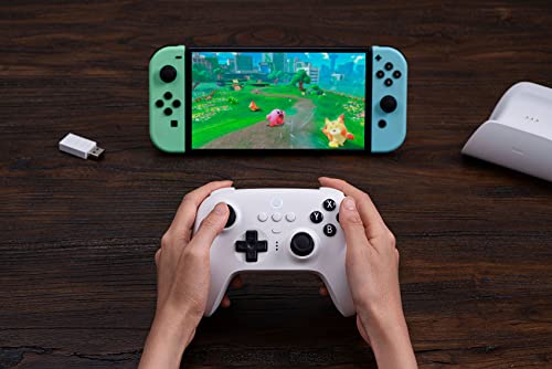 8Bitdo Ultimate Bluetooth y Controlador 2.4g con Base de Carga 22 Horas de Juego, Controlador de Interruptor Inalámbrico Cable USB Gamepad para Switch y Windows (Blanco)