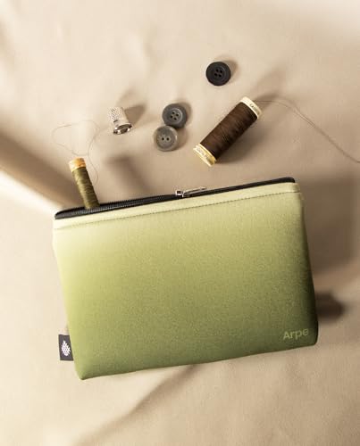 Arpe - Neceser Pequeño de Tejido Opticlean Sostenible y Artesanal | Portadocumentos y Bolsa de Viaje | para Maquillaje y Esenciales | Reutilizable y Versátil | Eco Friendly | 12x18cm (Olive Green)