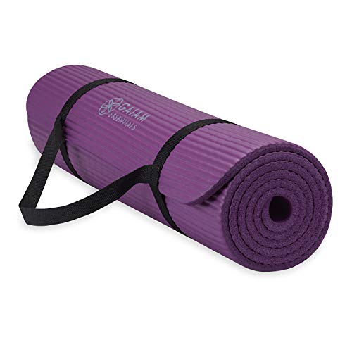 Gaiam Essentials - Esterilla de yoga gruesa para fitness y ejercicio con correa de transporte de fácil cincha, morado, 72 pulgadas de largo x 24 pulgadas de ancho x 2/5 pulgadas de grosor, 10 mm