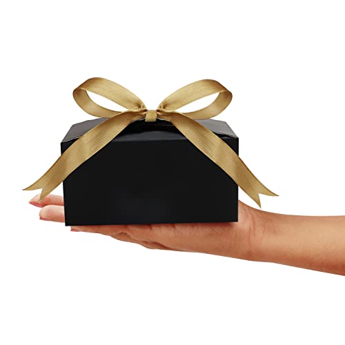 Belle Vous Cajas de Cartón Negras con Cinta Dorada (Pack de 50) Cajas Cuadradas y Bordes con Ondas - 12 x 12 x 6 cm - Caja Pequeña Cuadrada para Bodas y Regalos de Fiesta, Golosinas