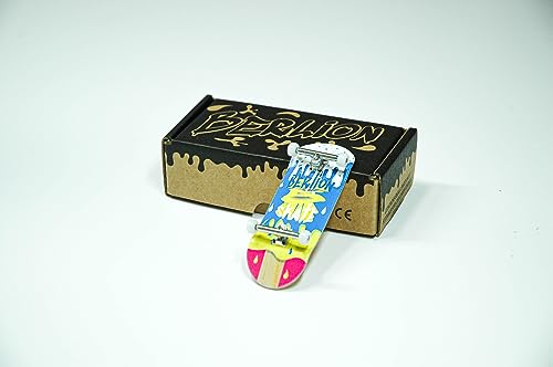 BERLION - Finger Skate para Dedos Profesional de Madera Pro Ultra Cóncavo, Mini monopatín Fingerboard pequeño, Lija, Herramienta y Ruedas, Finger Toys antiestres (Multicolor)