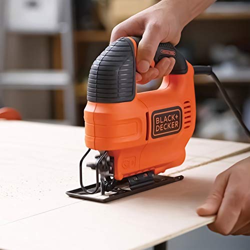 BLACK+DECKER KS501-QS - Sierra de Calar 400 W, 3000 Carreras/Minuto, Corte a bisel 0 - 45°, Soplador de polvo, Madera: 65 mm - Acero: 5 mm