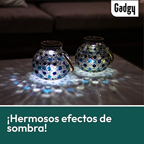 Gadgy ® Set Lampara Solar Mesa Azul | 2 Piezas Hecho de Vidrio | Lanterna LED de Efecto Luz Mosaico | Para Casa, Jardin, Exterior | Mirada Unica[Clase de eficiencia energética A++]