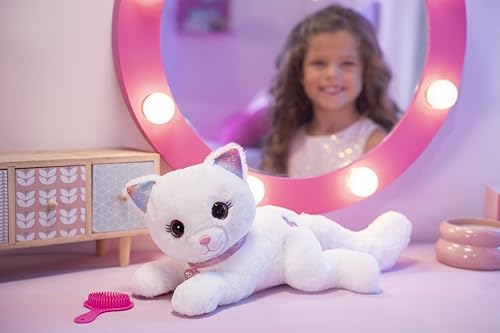 Gipsy Toys Cuty Bella Fashionista - Peluche Interactivo Gato Cuty Bella Fashionista - Todo Dulce Que se Ilumina con el Ritmo de Bonitas melodías - 30 cm - Blanco Rosa