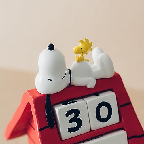 Grupo Erik Calendario perpetuo 3D Snoopy Doghouse - Calendario 3D Snoopy - Snoopy Figura Ideal decoración Snoopy habitación - Calendario sobremesa de Figura Snoopy, Licencia Oficial