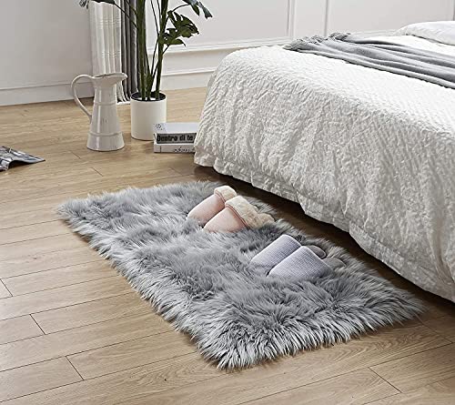 HEQUN Alfombra de Piel de Oveja sintética, Artificial Alfombra,Funda de Silla de Forro Polar Suave y mullida para recámara, sofá, Suelo (90×60 CM, Gris)