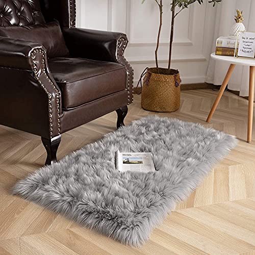 HEQUN Alfombra de Piel de Oveja sintética, Artificial Alfombra,Funda de Silla de Forro Polar Suave y mullida para recámara, sofá, Suelo (90×60 CM, Gris)