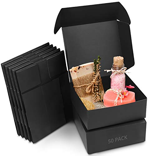 Kurtzy Cajas de Cartón Kraft Negras (Pack de 50) – Medidas de las Cajas 12 x 12 x 5 cm - Caja Kraft Fácil Ensamblado Cuadrada Presentación - Cajitas para Regalos, Fiestas, Cumpleaños, Bodas