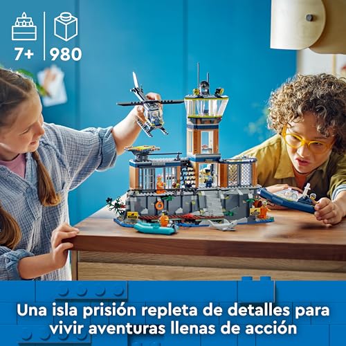 LEGO City Isla Prisión de la Policía, Regalo de Cumpleaños para Niños y Niñas de 7 Años o Más, Helicóptero, Barco, Lancha y Cárcel de Juguete, 7 Minifiguras y Figuras de Animales Perro y Tiburón 60419