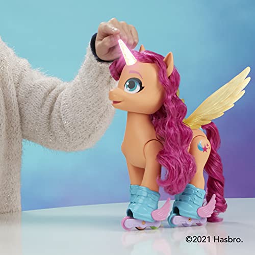 My Little Pony: A New Generation - Sunny Starscout Canta y Patina - Juguete de 22,5 cm con Control Remoto, 50 reacciones, Luces