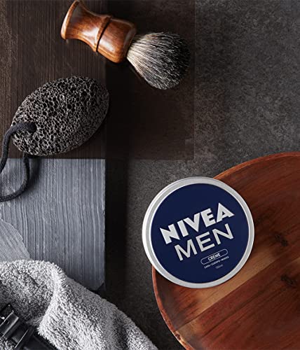 NIVEA MEN Gympack: neceser de regalo con gel de ducha (250 ml), champú (250 ml), desodorante roll on (50 ml) y Crema (75 ml)