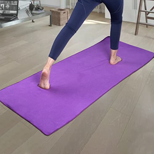 Polyte - Toalla Yoga Antideslizante, Toalla de Microfibra para Hot Yoga con Agarre de Silicona y Bandas Elásticas para un Ajuste Seguro, 61 x 183 cm (Púrpura)