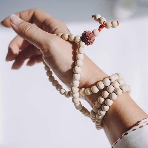 VELARDE Collar Mala De Madera y Rudraksha Hecho En La India - 108 cuentas - Meditación - Yoga - Repetición De Mantras - Protección Y Armonía - Comercio Justo