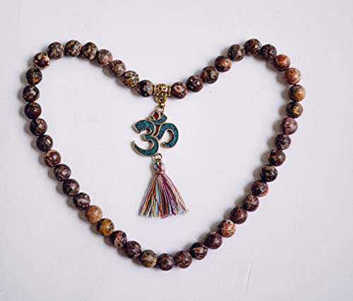 VELARDE Pulsera Mujer Japa Mala Budista de 45 Cuentas - Para la Practica de Códigos Sagrados - Accesorio para Meditación y Yoga - Mala Tibetano con Símbolo de Om - Regalos Originales